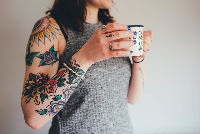 Cómo se tienen que cuidar los tatuajes una vez hechos - Buena Vida Tips