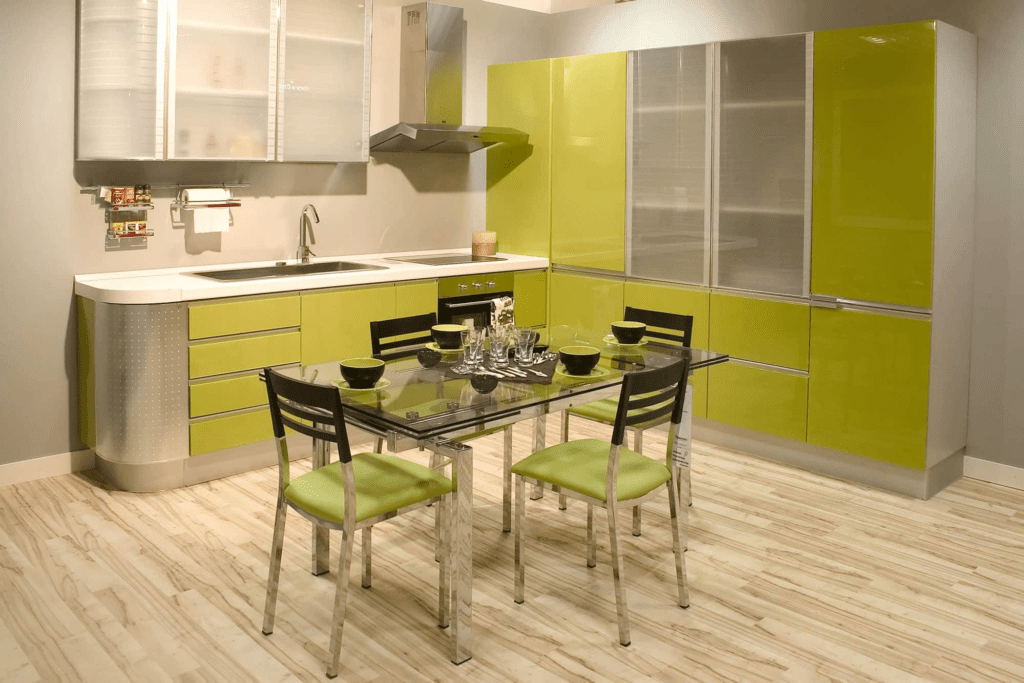 Decoración de cocina 2024: la moda de usar dos colores - Buena Vida Tips